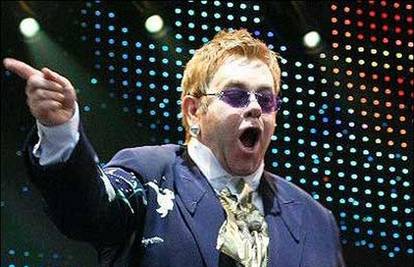 Romantični Elton John obožava svjetlost svijeća