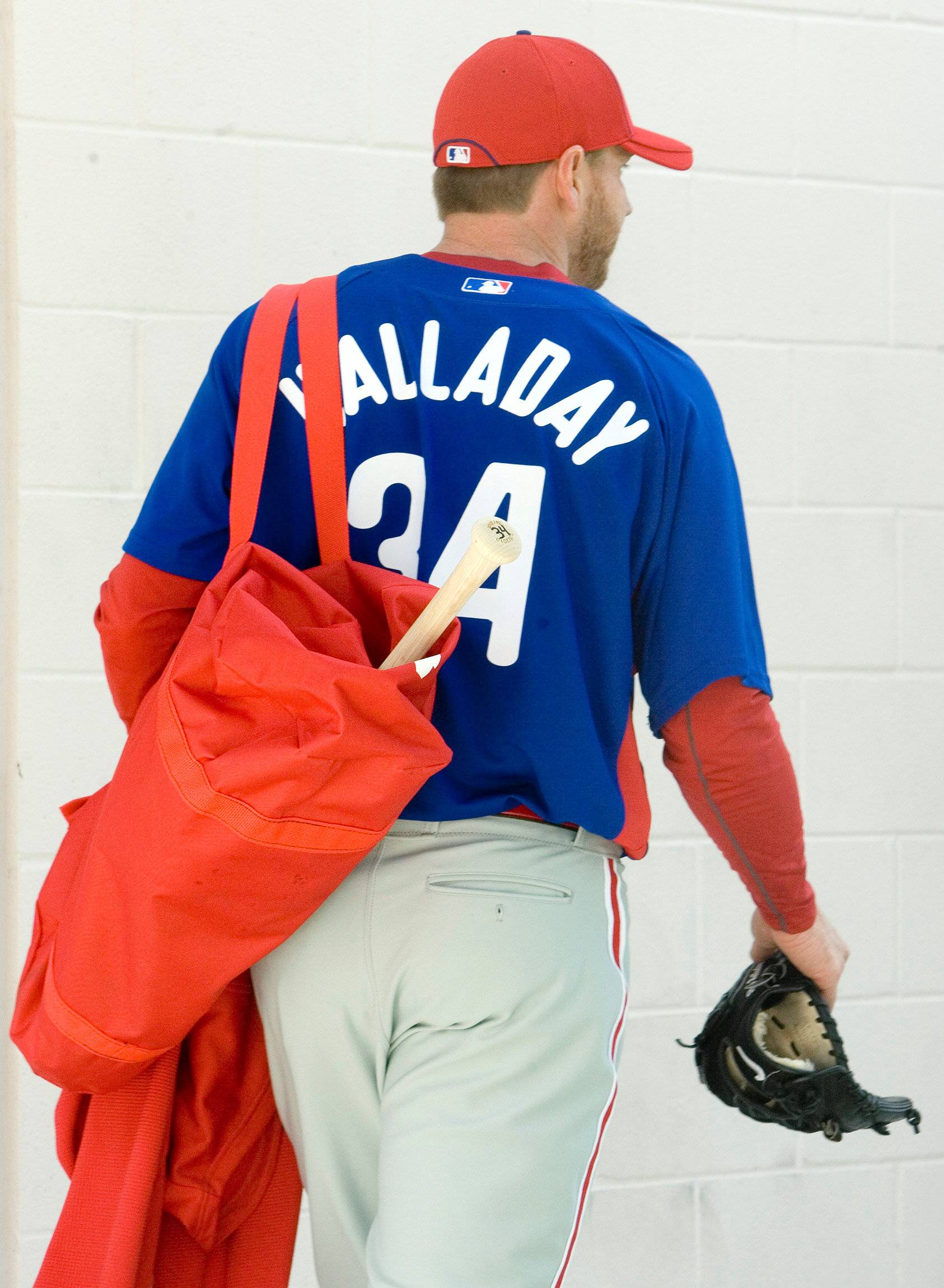 FILE PHOTO: Former Toronto Blue Jays pitcher Roy Halladay leaves work-outs to talk to the media in Clearwater