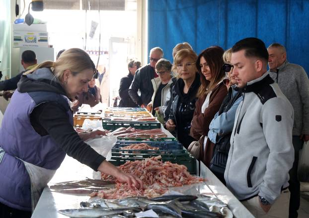 Šibenik: Poskupljenje plavog dizela još se nije odrazilo na cijene u ribarnici