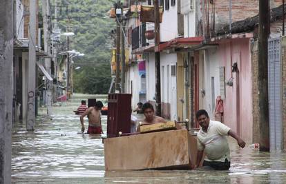 Tropska oluja Manuel poharala je Meksiko: Poginulo je 97 ljudi