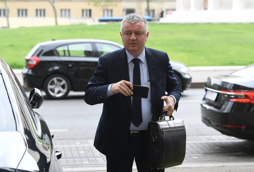 Zagreb: Dolazak članova HDZ-a na  sjednicu Predsjedništva