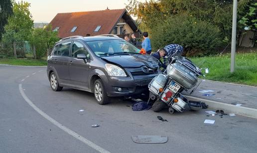 FOTO U sudaru auta i motora u Samoboru jedan ozlijeđen