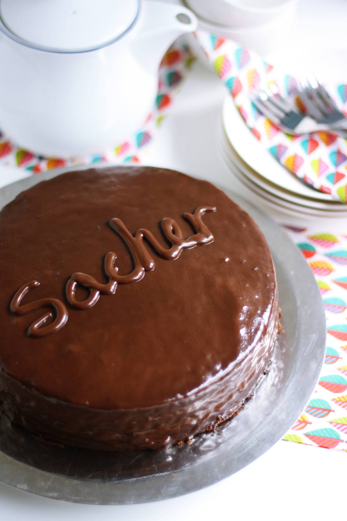 Čokoladna fantazija: Sacher torta s domaćim pekmezom