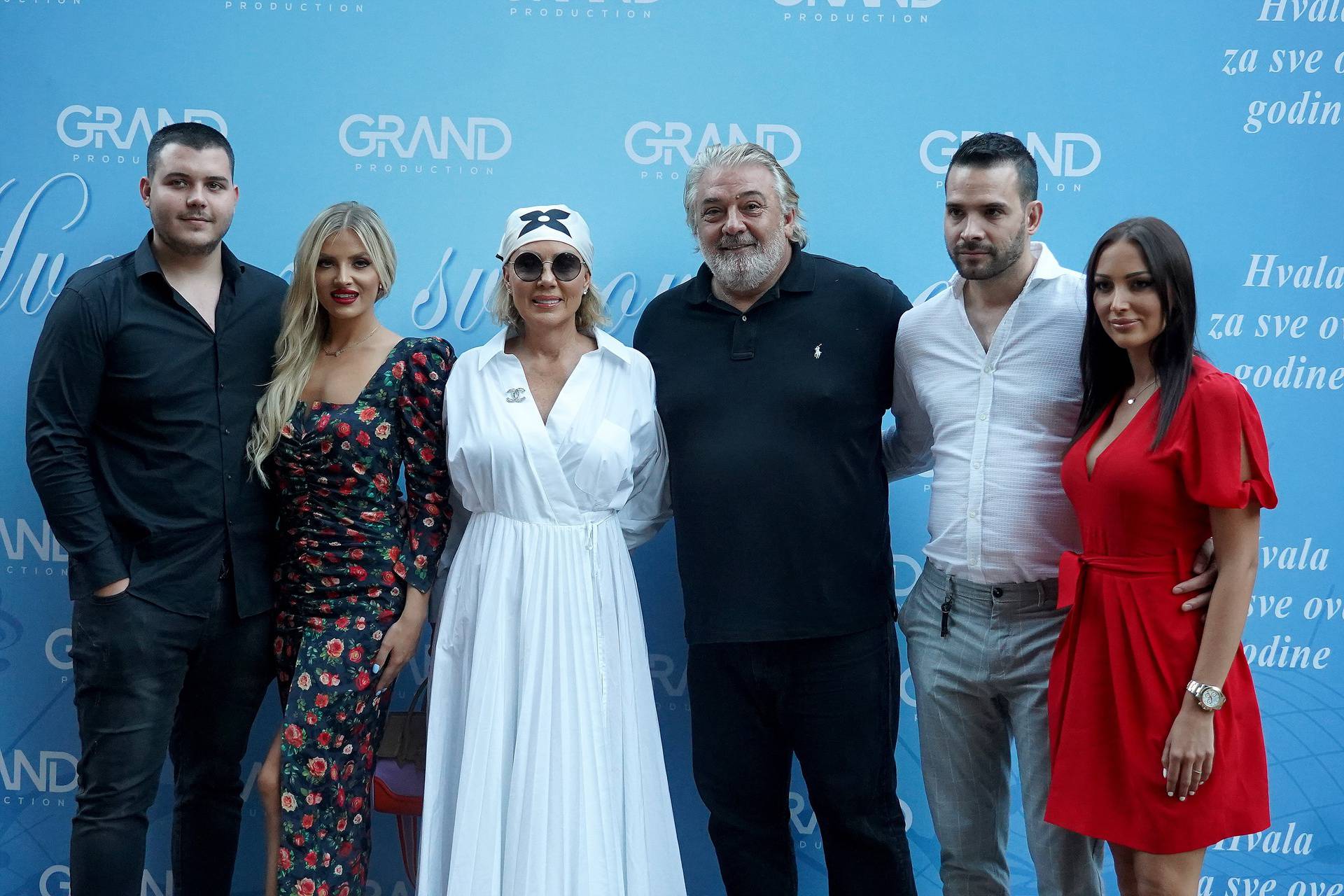 Bogata oproštajka: Lepa Brena i Saša Popović prodali su 'Grand produkciju' za 30 milijuna eura