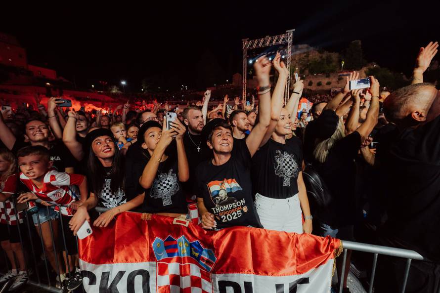 Sramotni poklič u Imotskome! Thompson viknuo: 'Za dom', publika odgovorila: 'Spremni'
