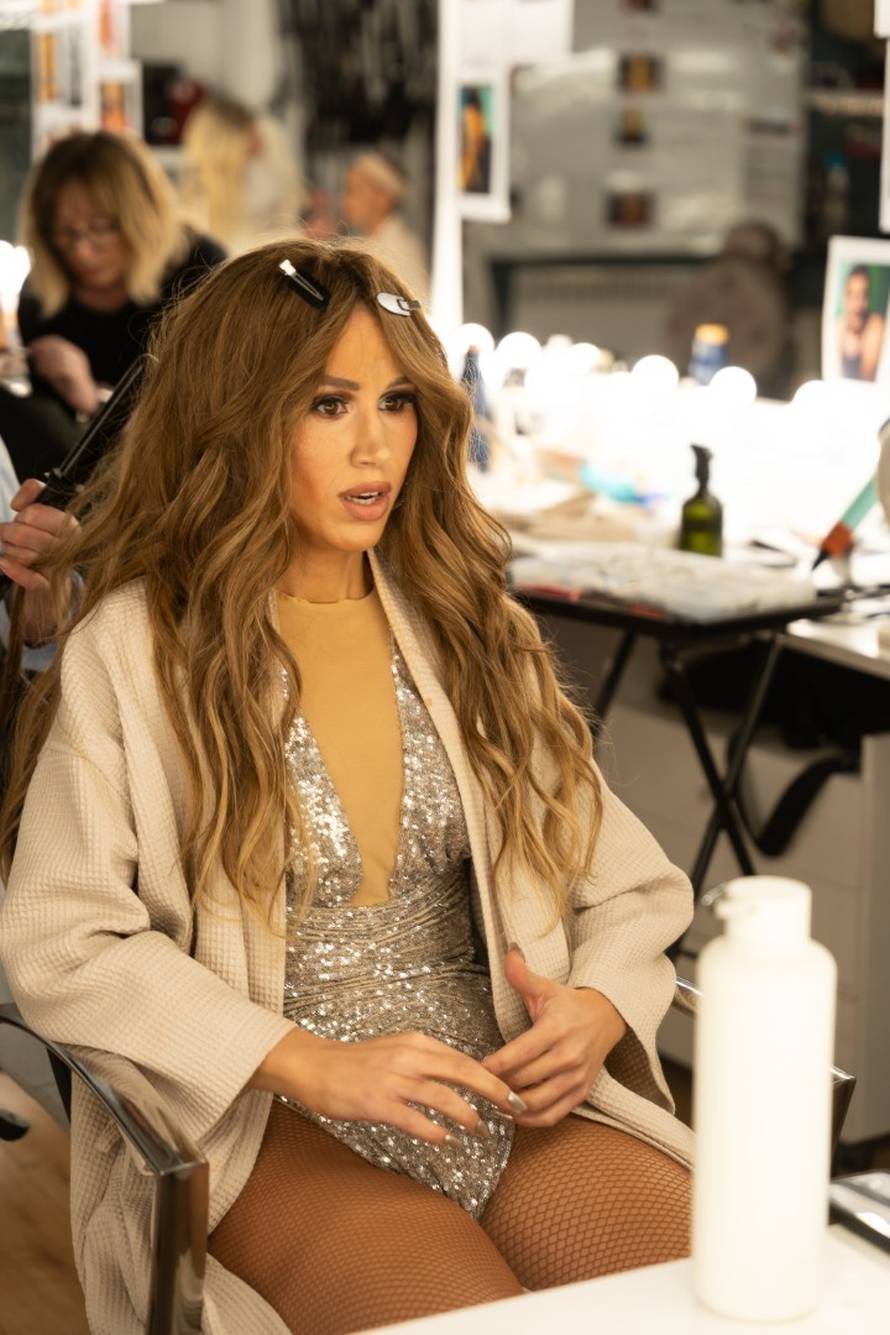 FOTO Otkrili nove maske u TLZP: Pogledajte kako izgledaju J.Lo, Pavarotti, Katy Perry, Jole...