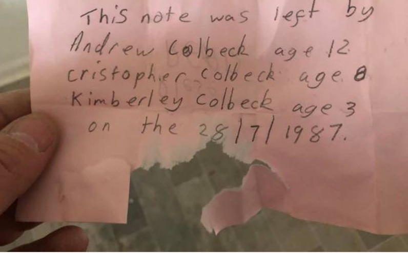 U zidu kuće je pronašao poruke braće i sestre od prije 30 godina