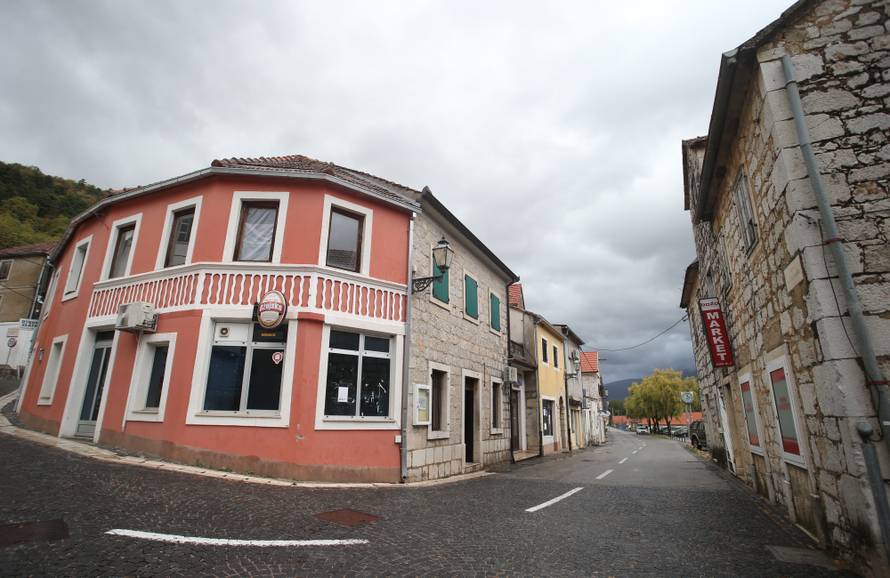 Vrličani kažu da je bio otrov za žene: Bankar isplanirao bijeg?