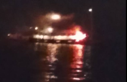 Flotilu u kojoj je Greta Thunberg pogodio je dron? Brod gorio nasred mora, nema ozlijeđenih