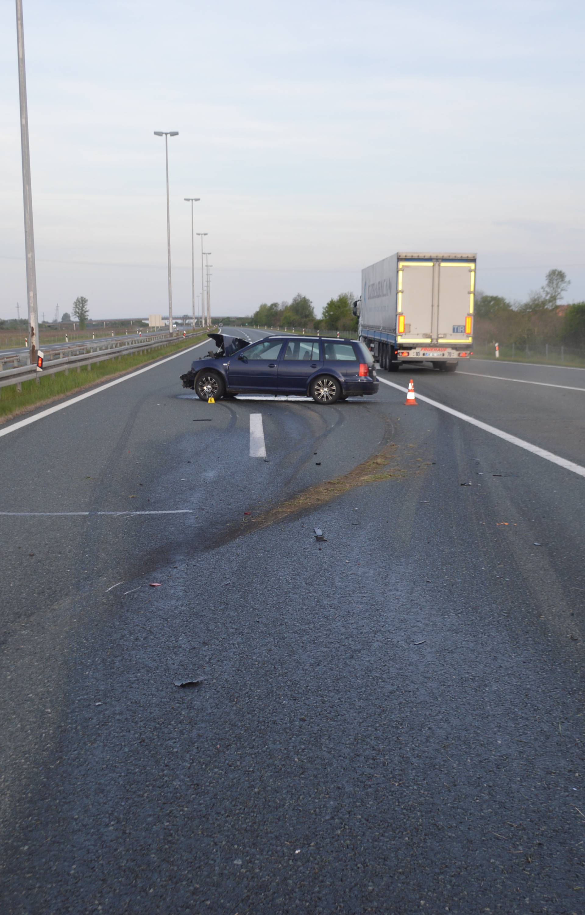 Auto izletio s autoceste A3: Suvozač zadobio teške ozljede