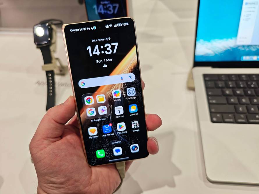 VIDEO Honor pomiče granice: Magic V6 je nevjerojatno tanak  i ima impresivnu bateriju