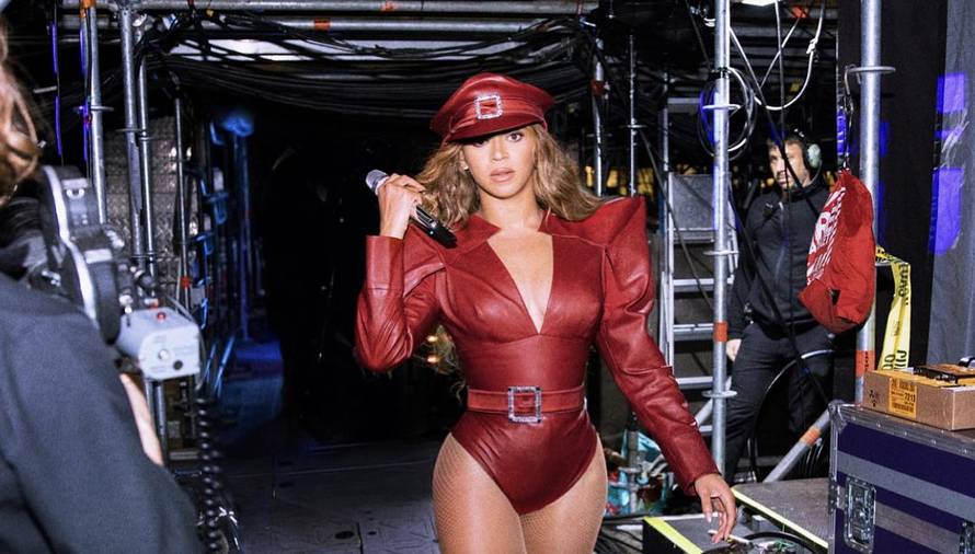 Ariana Grande je zaradila duplo više od Beyonce na Coachelli...