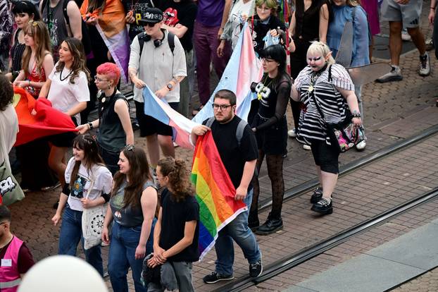 Zagreb: 25. Povorka ponosa LGBTIQ zajednice "Korak po korak, iskorak!"