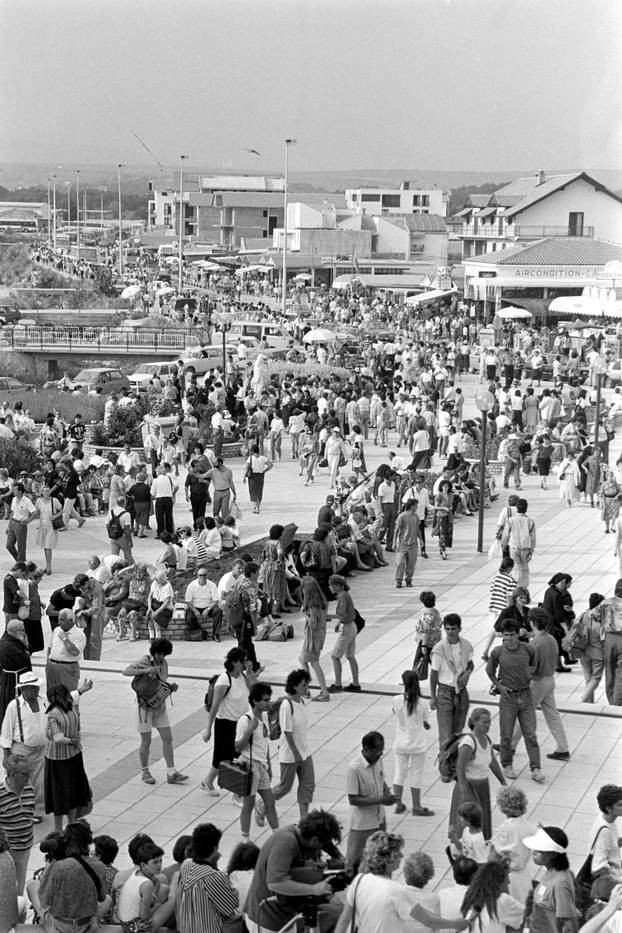 Brojni vjernici na obilježavanju 10. godišnjice ukazanja u Međurgorju, 25.6.1991.