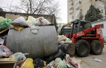 Mostar zatrpan smećem: Nakon dva tjedna odvoze tone otpada