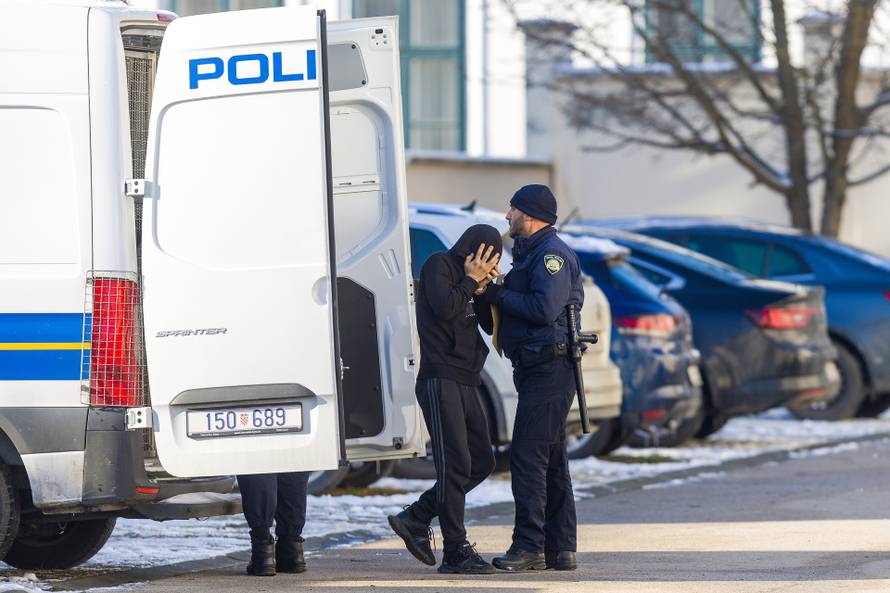 Vukovar: Privođenje Općinskom državnom odvjetnišvu osumnjičenih za napad na maloljetnike 