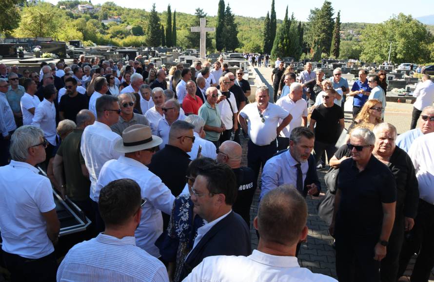 Zmijavci: Posljednji ispraćaj Ivana Gudelja