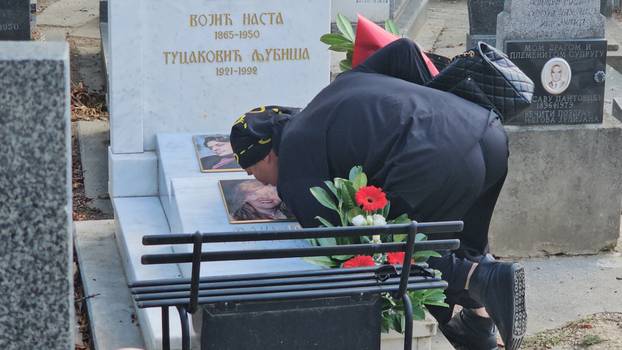 Boki 13 nakon desetljeća u Beogradu, prvo mjesto koje je posjetio je grob njegove prijateljice Marine Tucaković