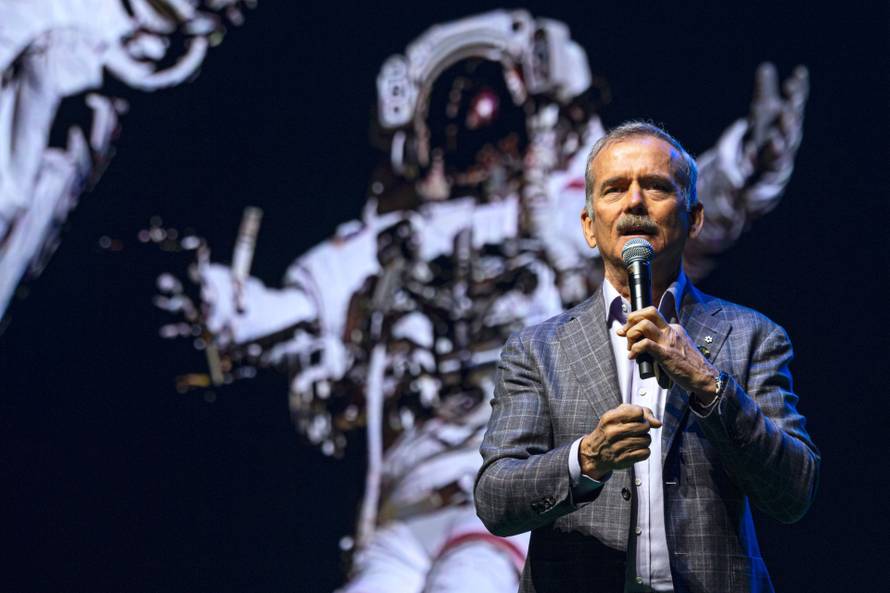 Slavni astronaut Chris Hadfield stiže u Lisinski, predstavit će rijetke fotke Mjeseca, Zemlje...