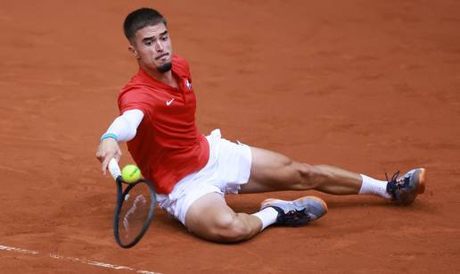 Prižmić oduševio pa se ispuhao, Francuz servirao ispod ruke i poene slavio na hrvatskom