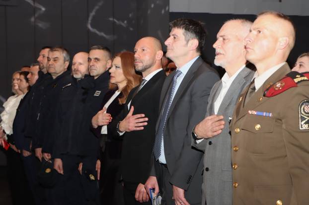 FOTO U Zagrebu prisegnulo 37 polaznika pravosudne policije