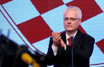 Josipović čestitao Kolindi na pobjedi i zahvalio se biračima