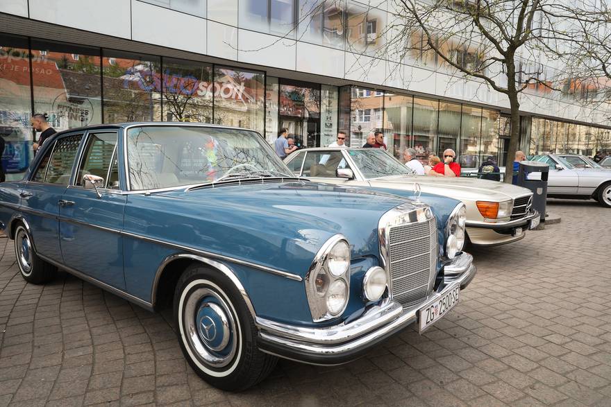 Tradicionalni sajam oldtimera na Europskom trgu