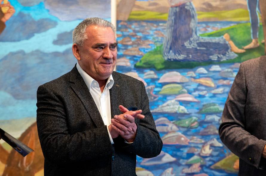 Zagreb: Otvorenje izložbe Tomislava Buntaka na kojoj predstavlja oltarni poliptih izrađen za crkvu sv. Antuna Padovanskog