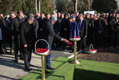 Zagreb: Na Mirogoju pokopan Miroslav Ćiro Blažević