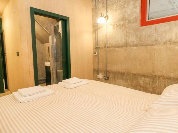 FOTO Od vojarne do top destinacije: Pogledajte kako je ratni bunker postao dom za odmor