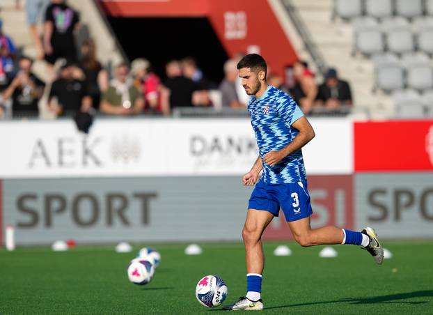 Thun: Zagrijavanje igrača prije početka utakmice FC Thun - GNK Dinamo