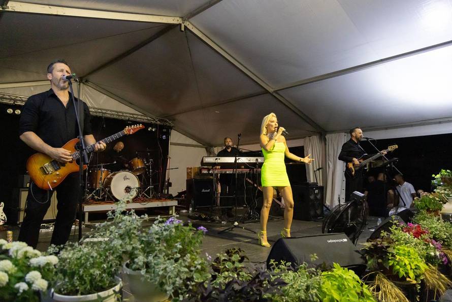 Andrijasevci: Koncert Maje Šuput i grupe Enjoy