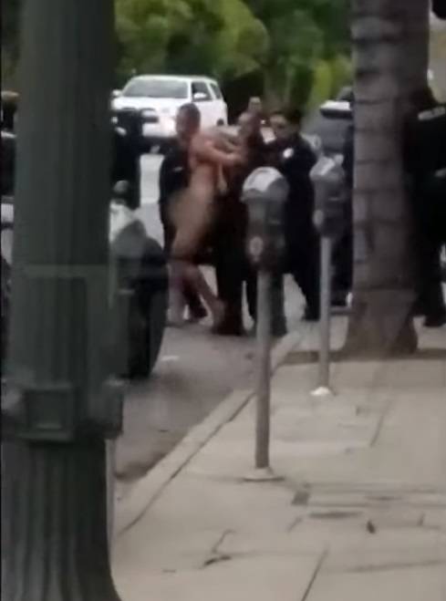 Meghanin nećak gol je prošetao ulicom pa bježao od policije...