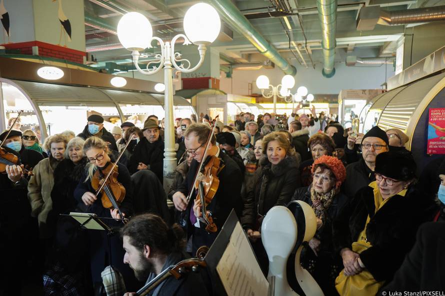 Zagreb: Besplatni koncert Zagrebačkih solista na Dolcu