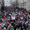 VIDEO Prosvjed u Londonu, tisuće ljudi traži prekid vatre u Gazi: 'SAD i UK žele rat'