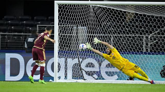 Soccer: Copa America-Quarterfinal-Venezuela vs Canada