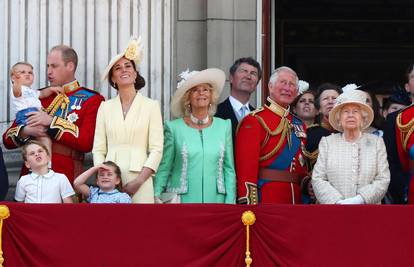 Ugledu britanske monarhije prijeti kriza: Ne reagiraju dobro