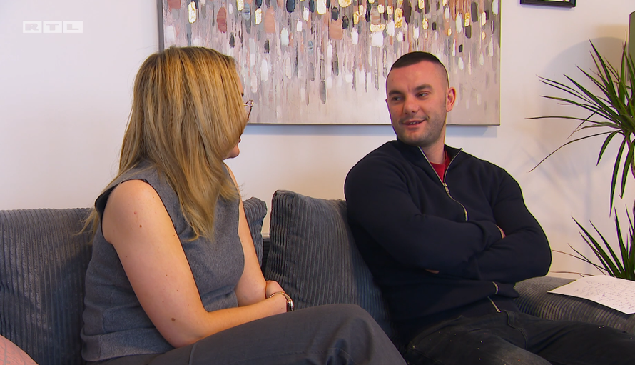 U 'Brak na prvu' stiže novi par! Simon i Jeannette u brak ulaze s praskom, on je bacao naočale