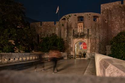 Dubrovnik se priključio akciji sat za planetu Zemlju i ugasio svjetla
