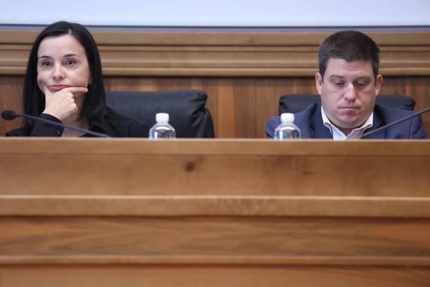 Crikvenica: Ministrica Marija Vučković i ministar Oleg Butković sudjelovali su na dodjeli ugovora za sanaciju i zatvaranje odlagalište otpada "Kalvarija"