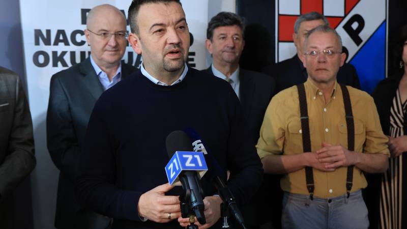 Marijan Pavliček: Vukovarska ada približava se Srbiji!