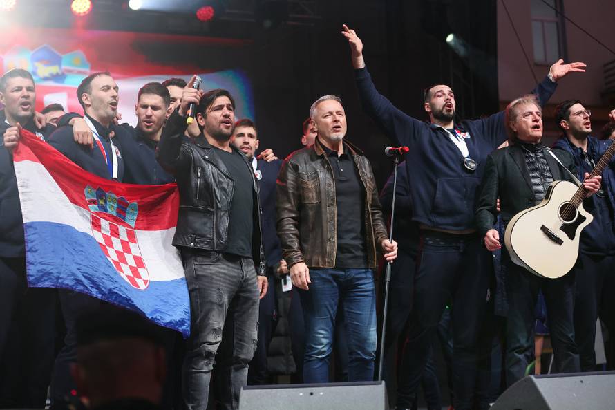 Zagreb: Marko Perković Thompson nastupio na svečanom dočeku hrvatske rukometne reprezentacije