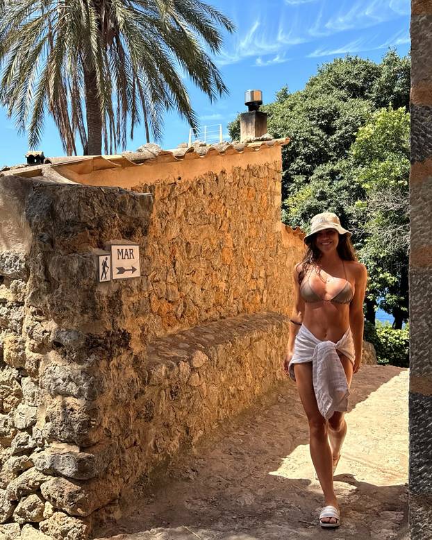 FOTO Boksačica izvadila silikone nakon 20 godina i preporodila se: 'Napokon volim svoje tijelo'