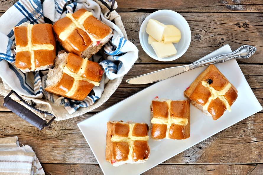 Mali odmak od pince: Slatka uskrsna peciva Hot Cross Buns