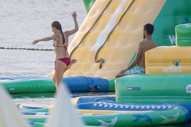 EKSKLUZIVNO: Novak i Jelena Đoković  razmjenjivali nježnosti i zabavljali se s djecom u Dubrovniku 