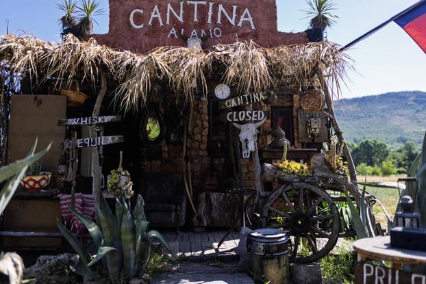 Čapljina: Tihomir Sušac ozgradio indijansko-kaubojski ranč