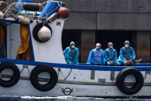 Cruise ship MV Hondius arrives at the port of Granadilla de Abona after being affected by a hantavirus outbreak, in Tenerife