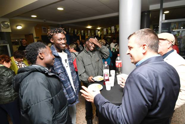 Bjelovar: Rasplesani strani radnici napravili nezaboravan tulum na DOKUartu