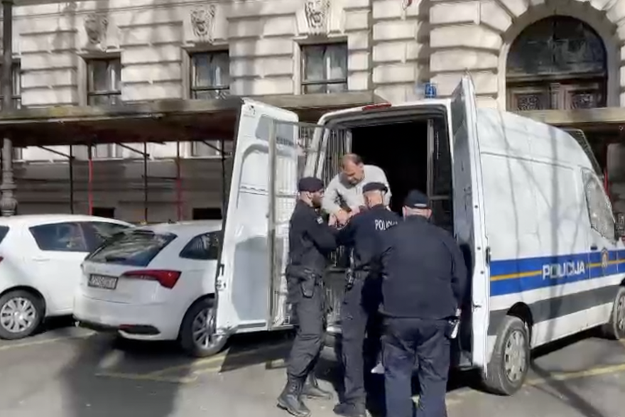 Zagreb: Dovođenje Kemala Rastodera na Županijski sud