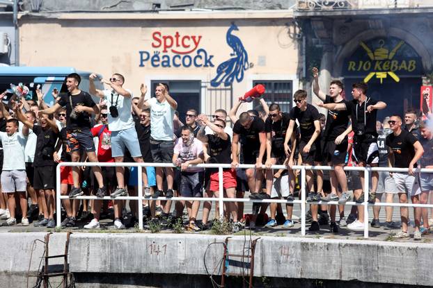 Rijeka: Maturanti proslavili zadnji dan škole